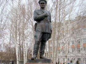 Памятник милиционеру, Каспаров.Ru