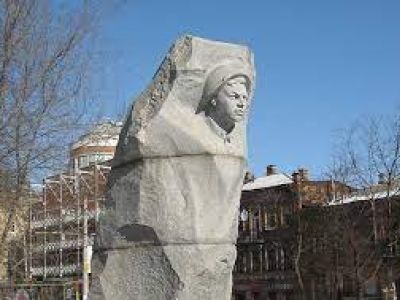 Памятник Матросову в Днепре
