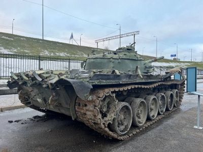 Подбитый якобы украинский танк Т-72. Фото: t.me/tumanconspirolog